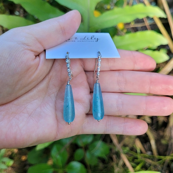 Iris & Lily Blue💙 Teardrop💧Gemstone Earrings - Picture 10 of 14